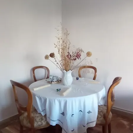 Feriehus Spacious Sunny House In Chania *